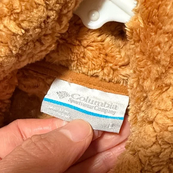 Columbia Women's Jacket in Mustard Yellow - Picture 5 of 6